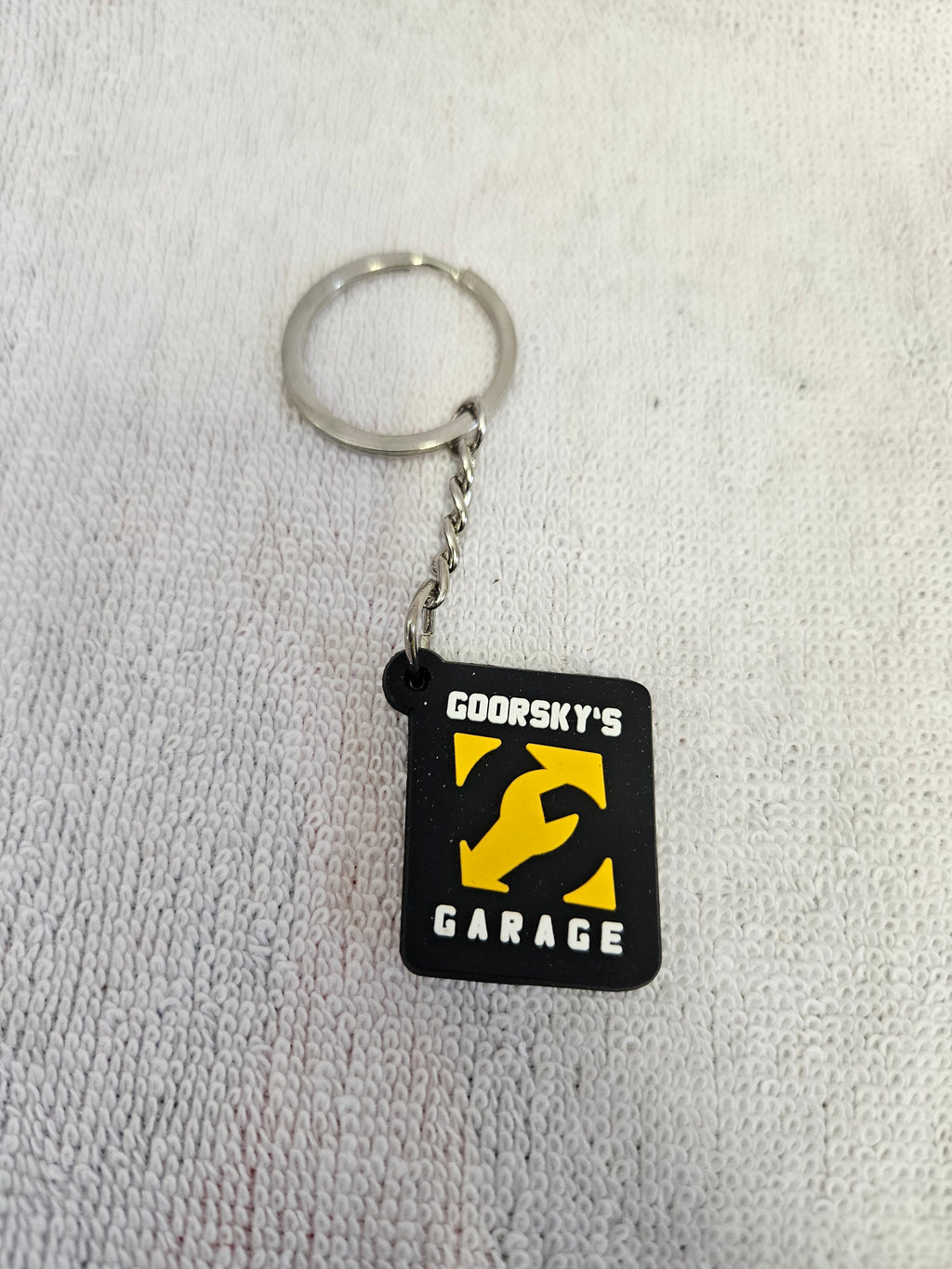 YELLOW KEYCHAIN